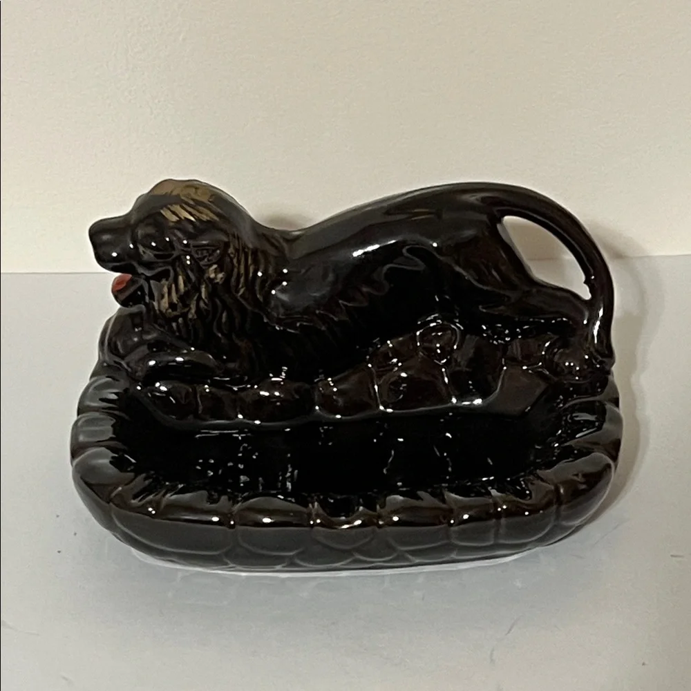 Vintage Mid-Century Elegant Black Lion Ceramic Lion Ashtray. Like New